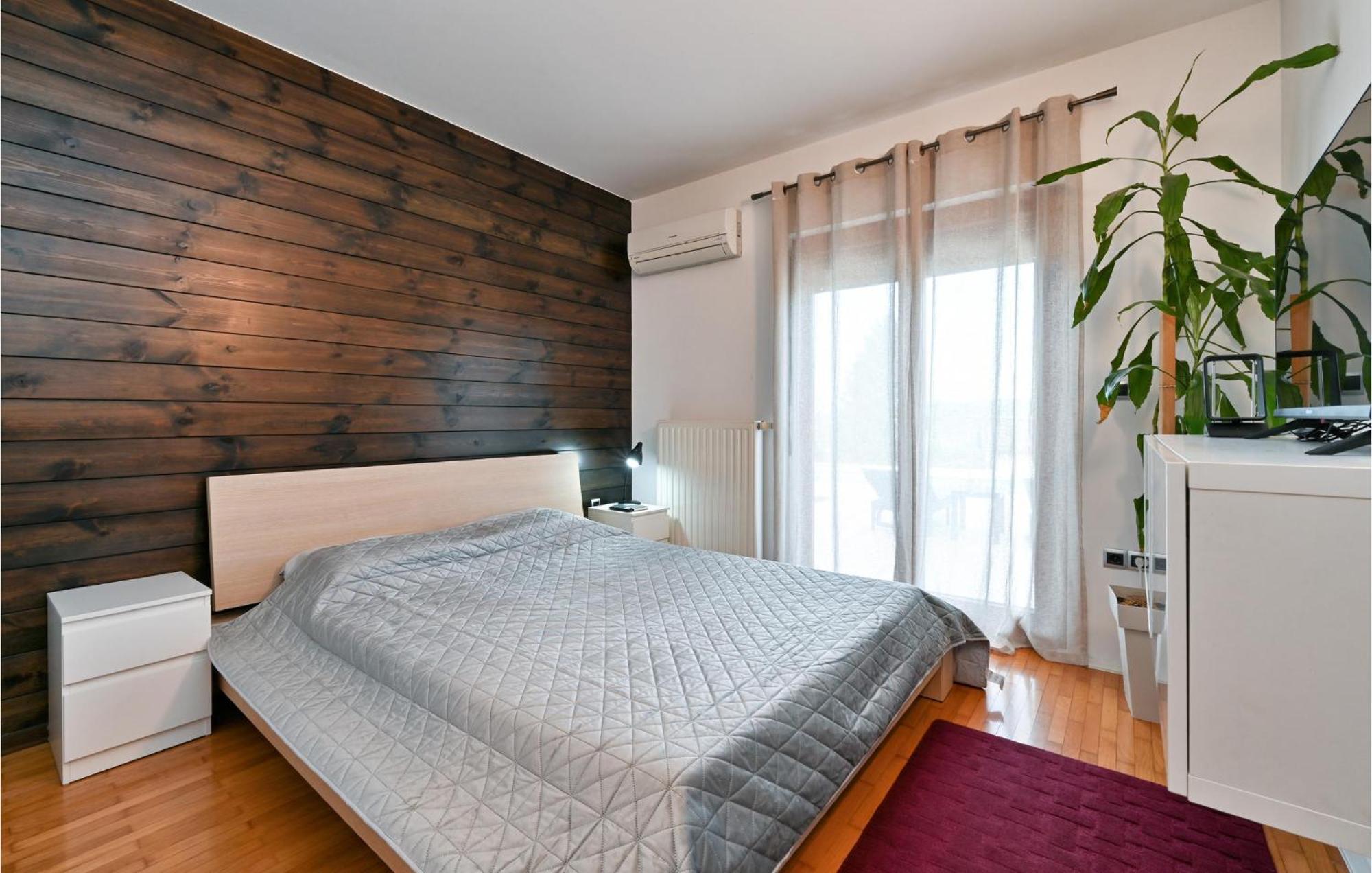 4 Bedroom Nice Home In Mala Rakovica מראה חיצוני תמונה