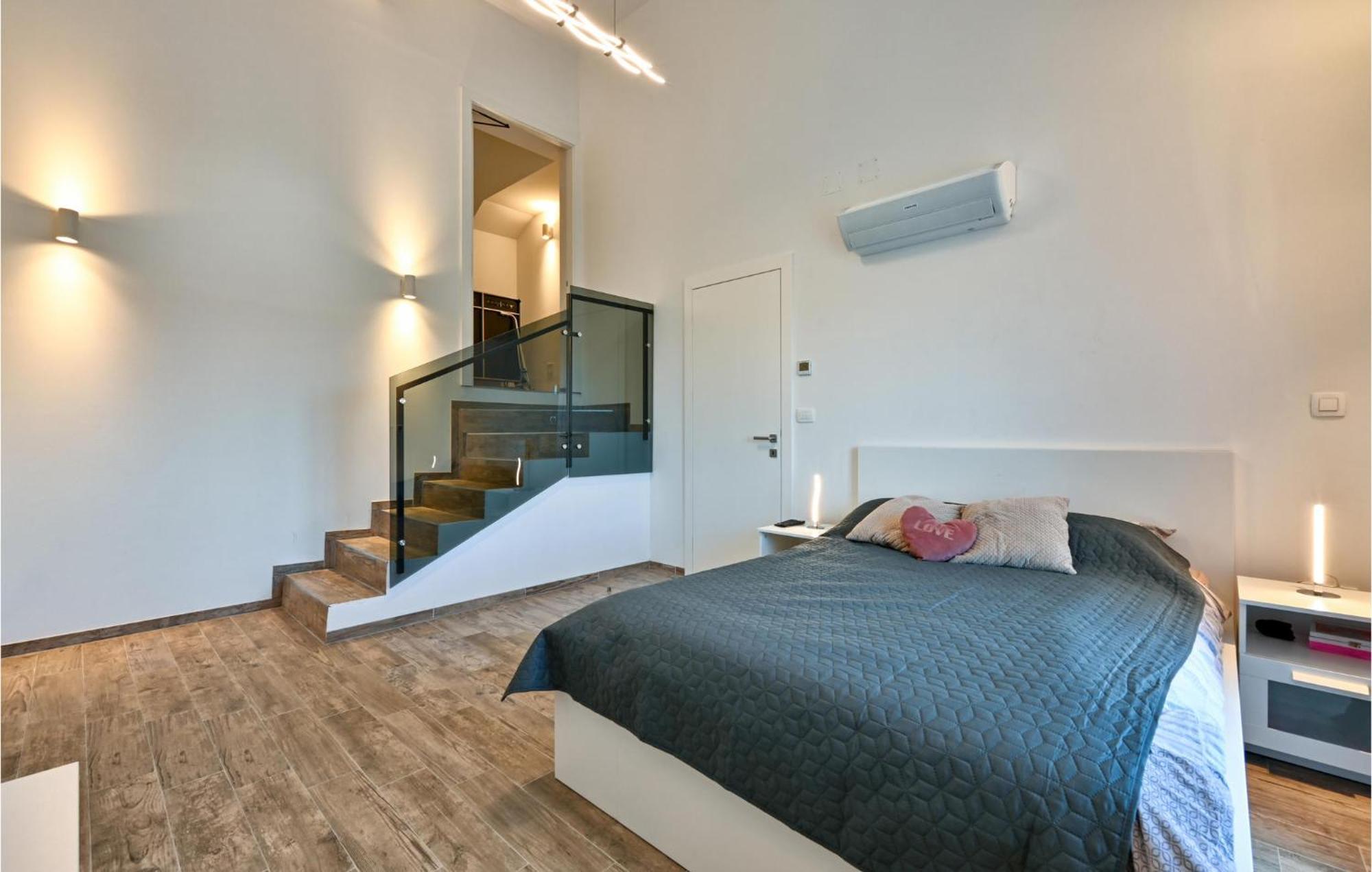 4 Bedroom Nice Home In Mala Rakovica מראה חיצוני תמונה